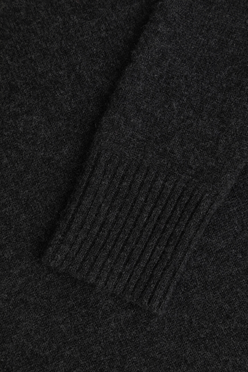 свитер  YD020203.0032.000720.00.23 со скидкой