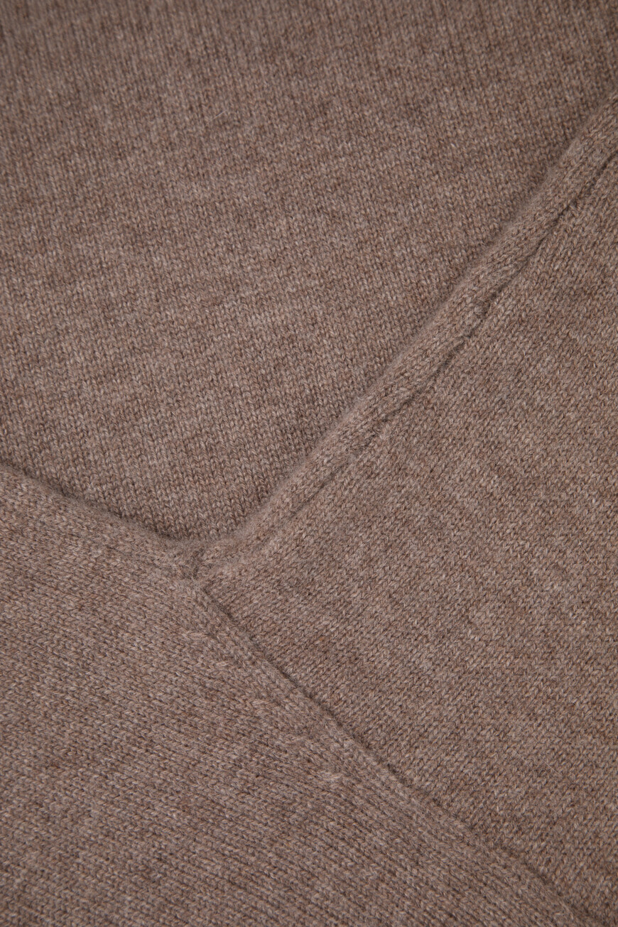 свитер  YD020203.0032.000810.00.23 со скидкой