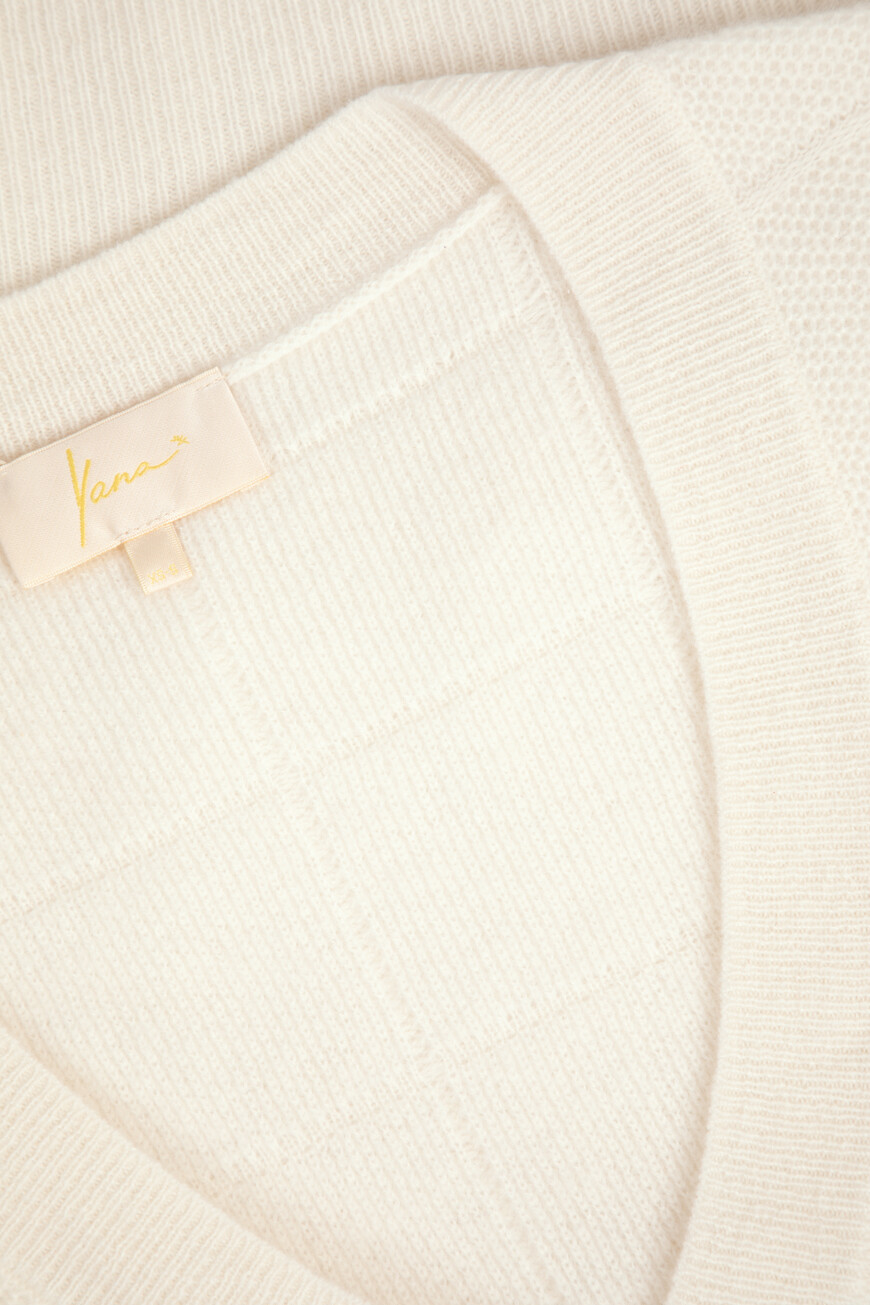 пуловер  YD020205.0036.000100.00.24 со скидкой