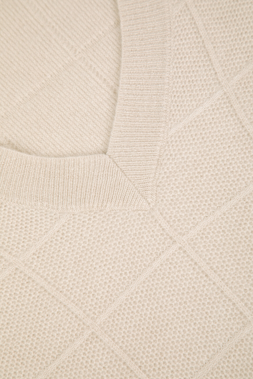 пуловер  YD020205.0036.000150.00.24 со скидкой