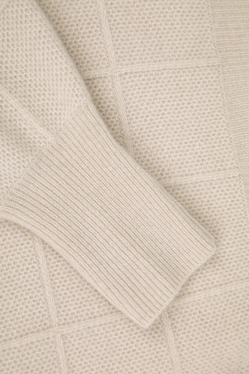 пуловер  YD020205.0036.000150.00.24 по распродаже