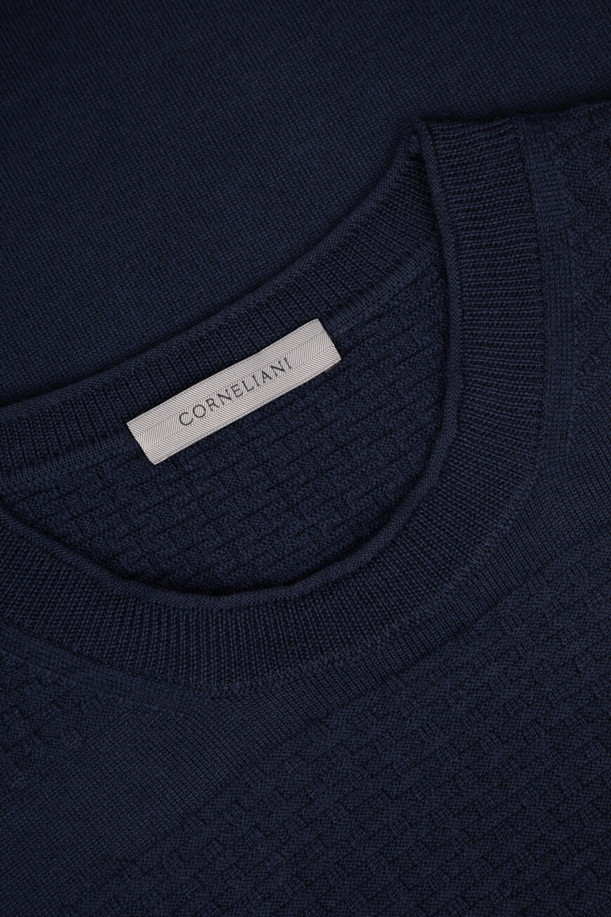 свитер  26M509-2625123-001 со скидкой