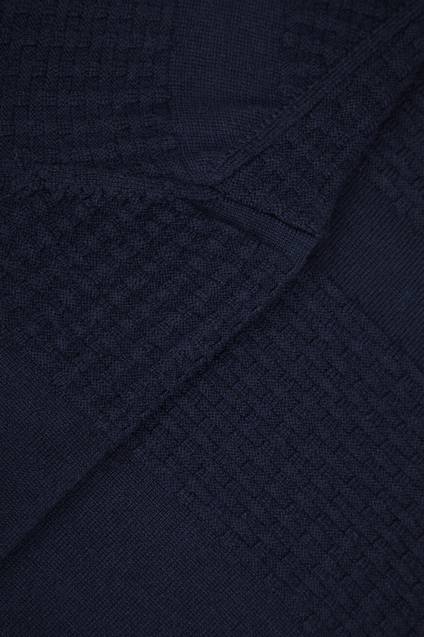 свитер  26M509-2625123-001 на официальном сайте