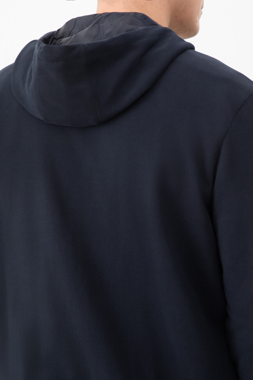 толстовка  26G562-2625029-001 со скидкой