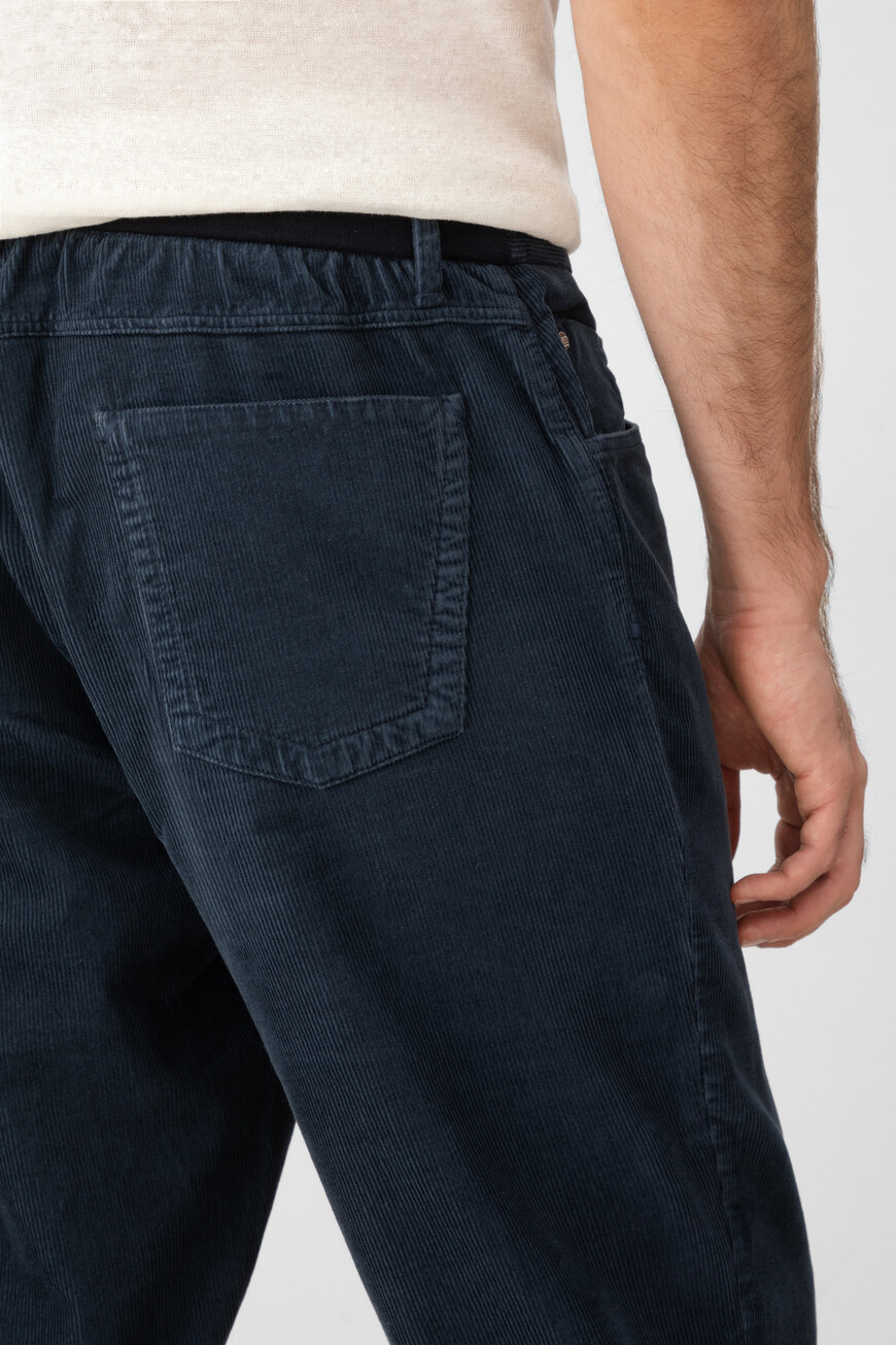 джинсы  J5T104M0193VUC000 N072 по низкой цене