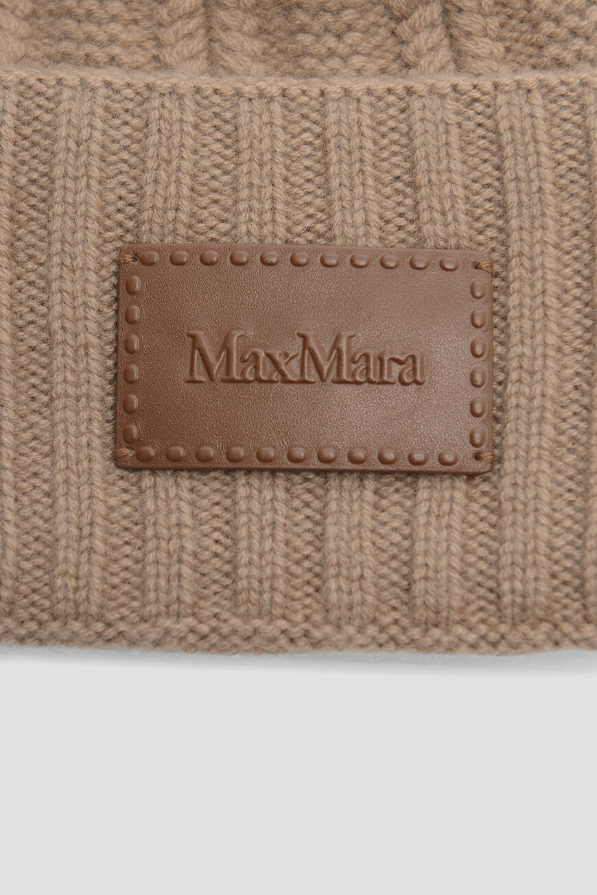 шапка  MACBETH 2524576072 016 купить с доставкой