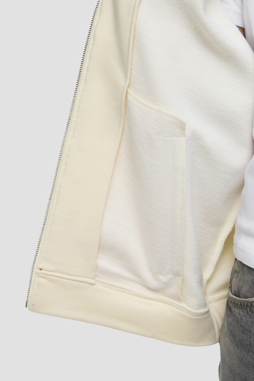 толстовка  YALE 2526926047 001 со скидкой