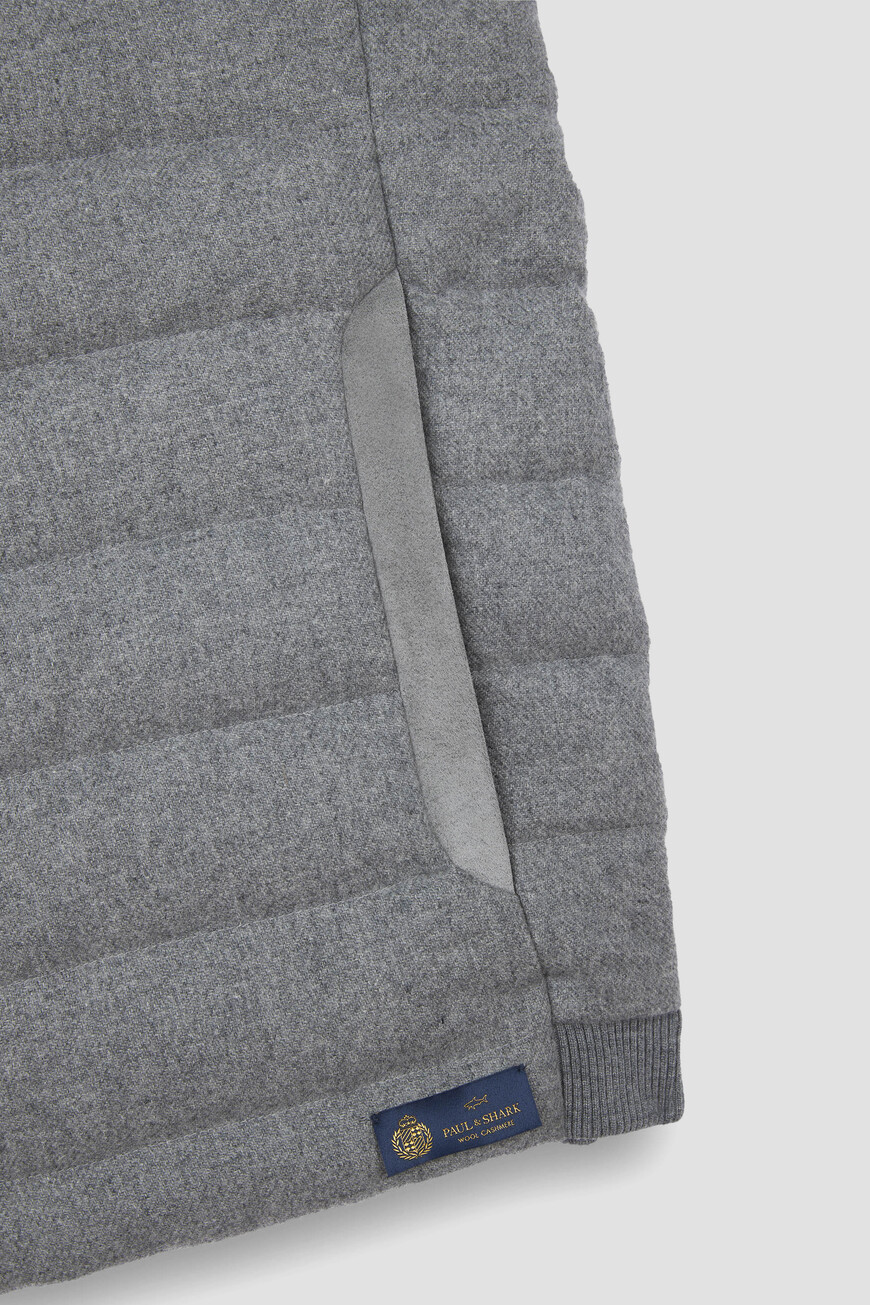 жилет  15312380 067 на официальном сайте