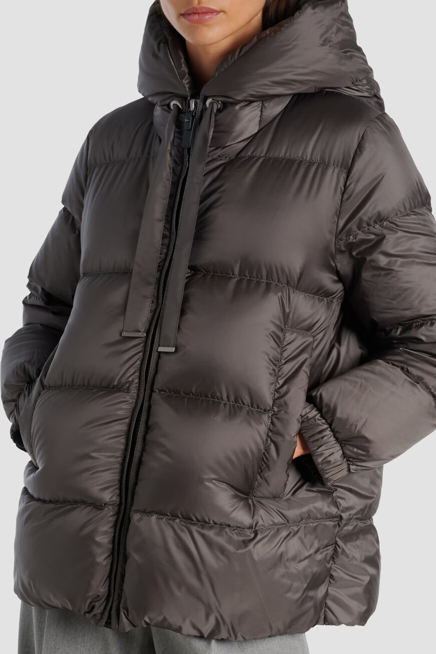 

Пуховик Max Mara, Серый