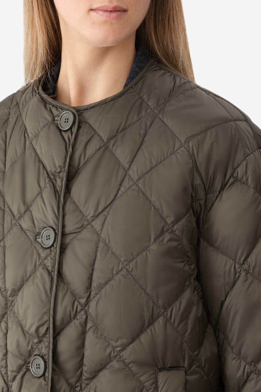 

Пуховик Max Mara, Зеленый