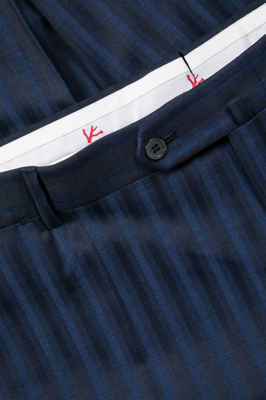 брюки isaia от известного бренда по акции