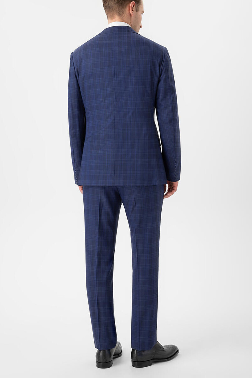 костюм  UA81K01X6205001 по акции