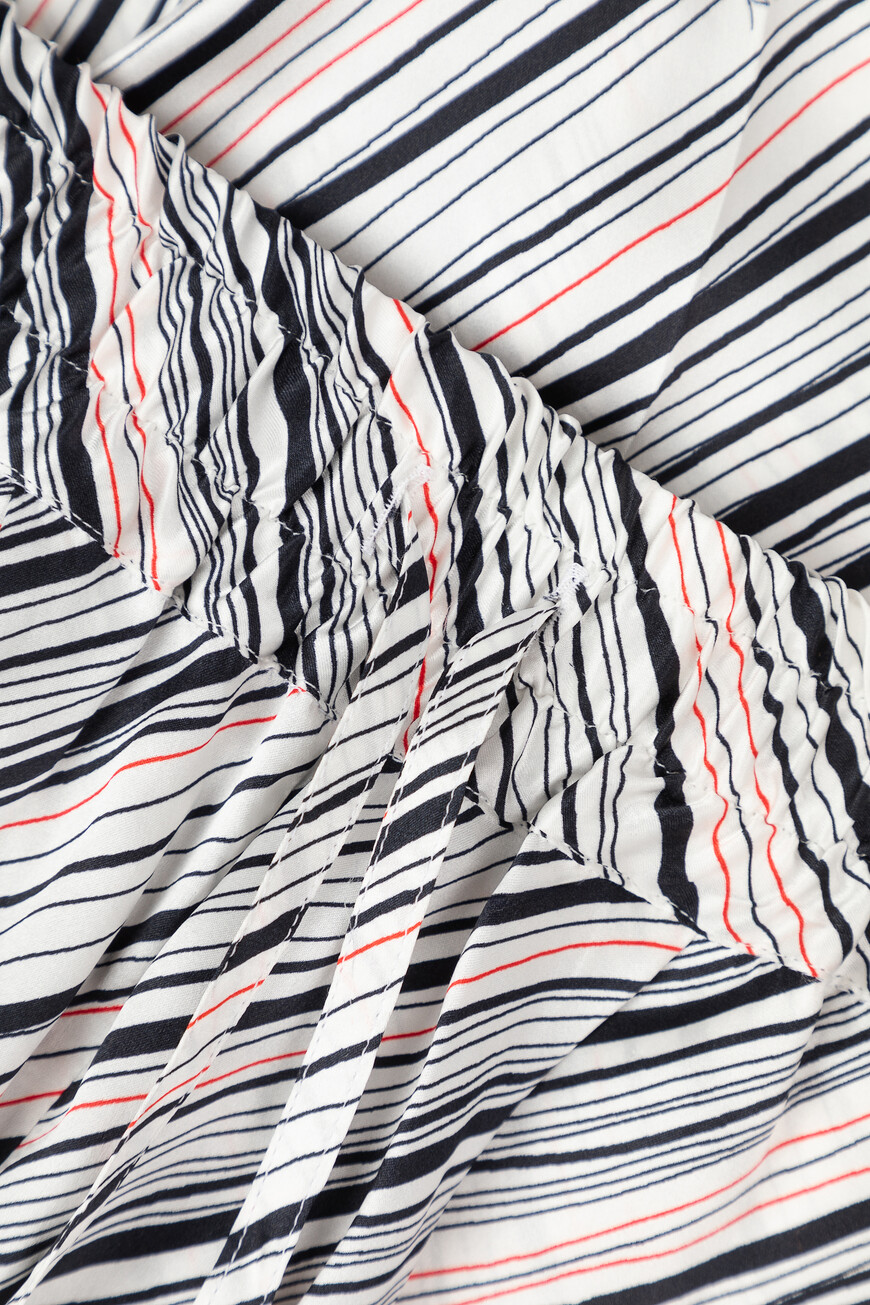 шорты  D53127K0991A01000 по распродаже