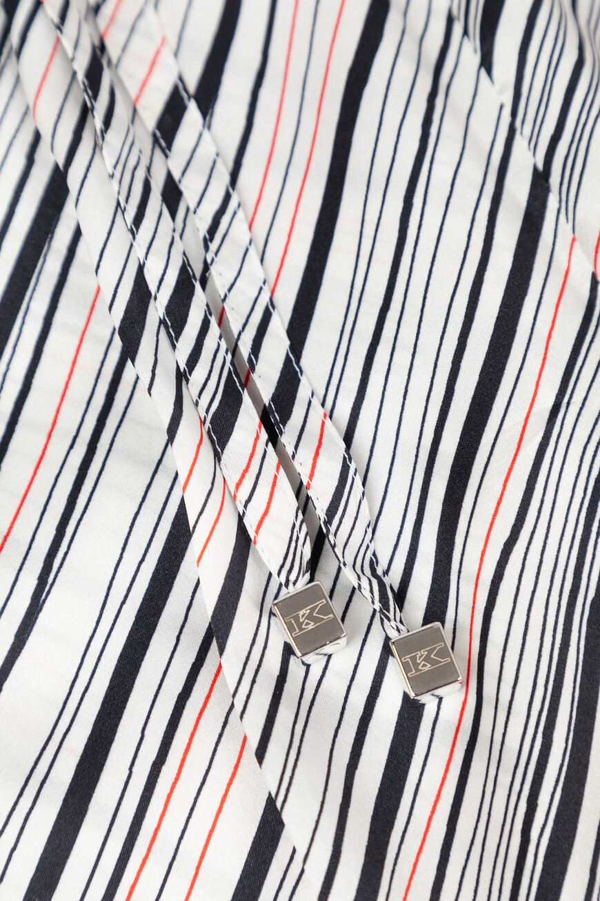 шорты  D53127K0991A01000 на официальном сайте