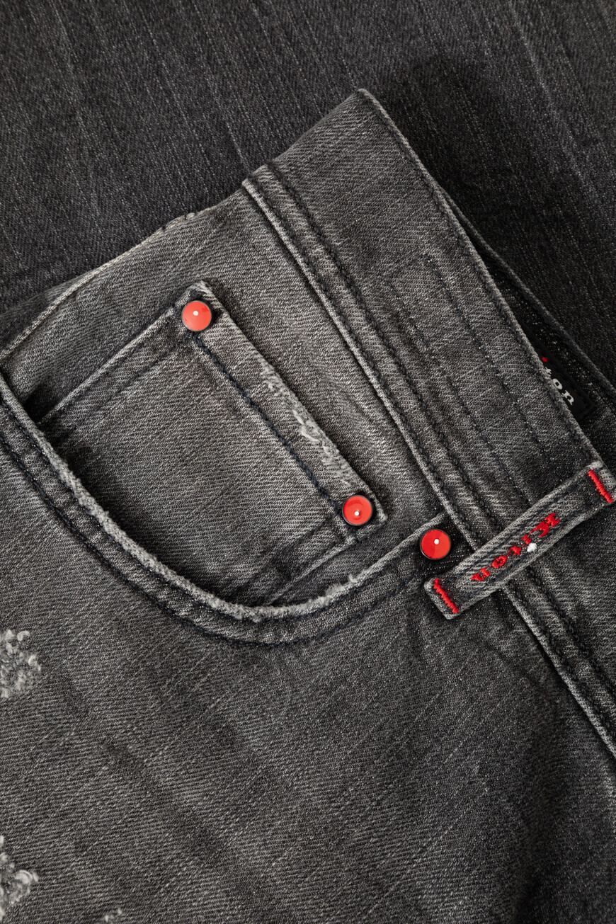 джинсы  UPNJSJ0264C02000 на официальном сайте