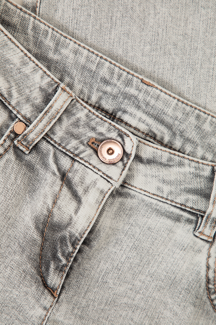 джинсы  MP186P5495 C8332 на официальном сайте