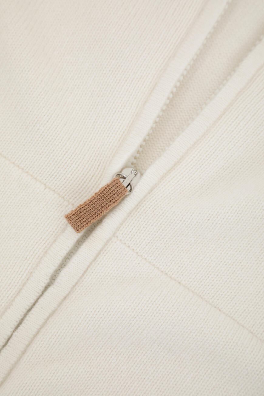 кофта спорт  D56733XC500501005 на официальном сайте