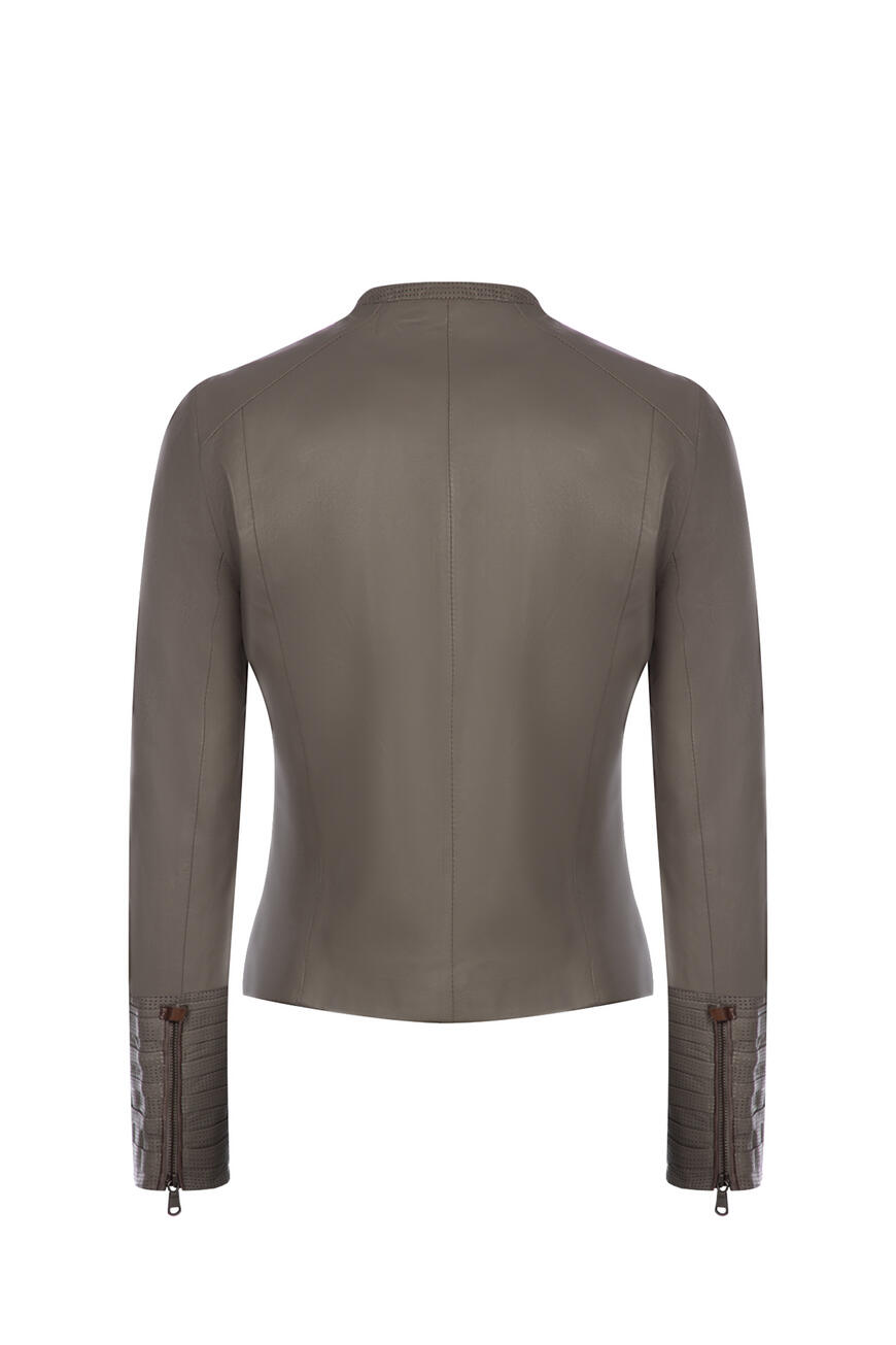 куртка  DD43709 по акции