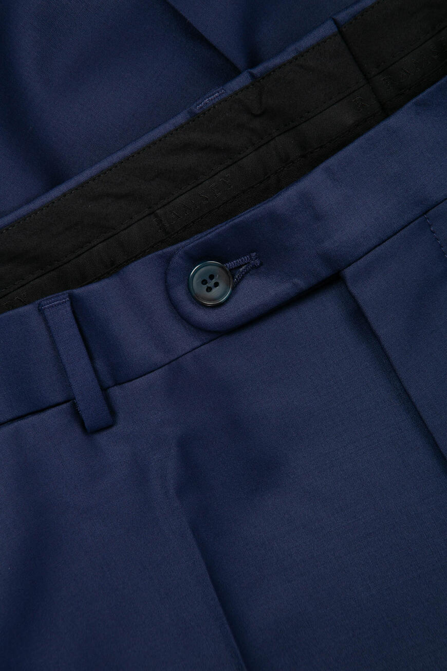 костюм  150600 CRZ40001-GP1012X 260 на официальном сайте