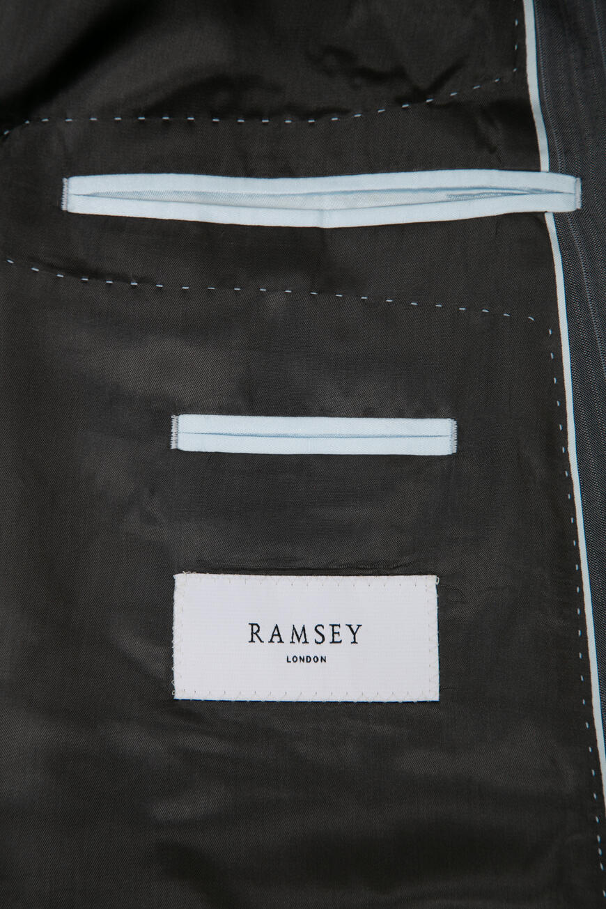 костюм  R847671560 на официальном сайте