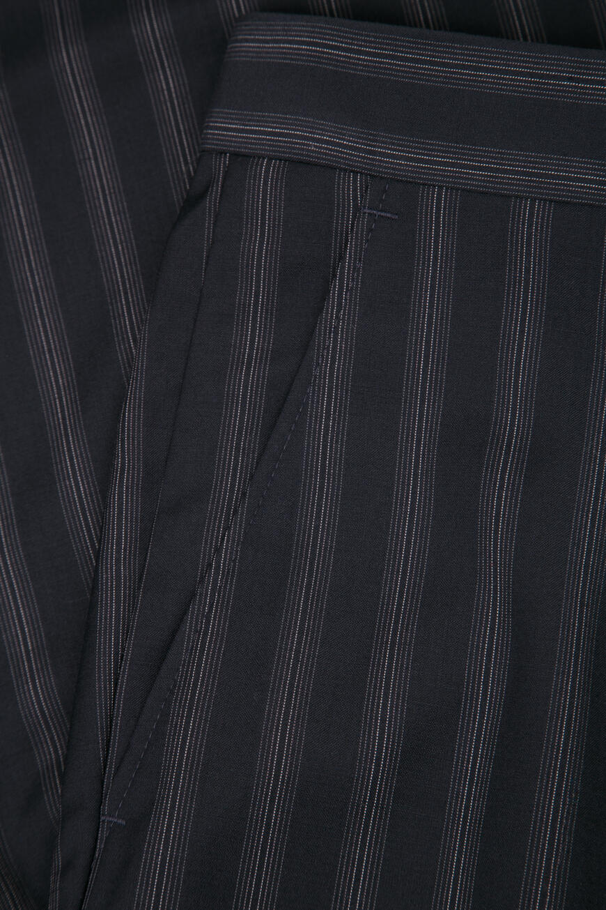 костюм  10(В4525)GX36002-11392 на официальном сайте