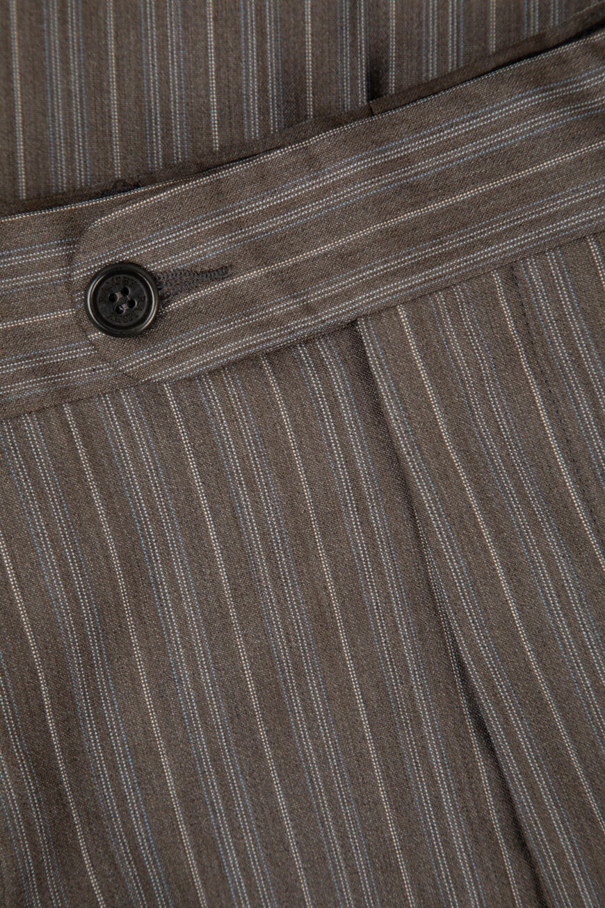 костюм  100 GX36001/8-41 880 на официальном сайте