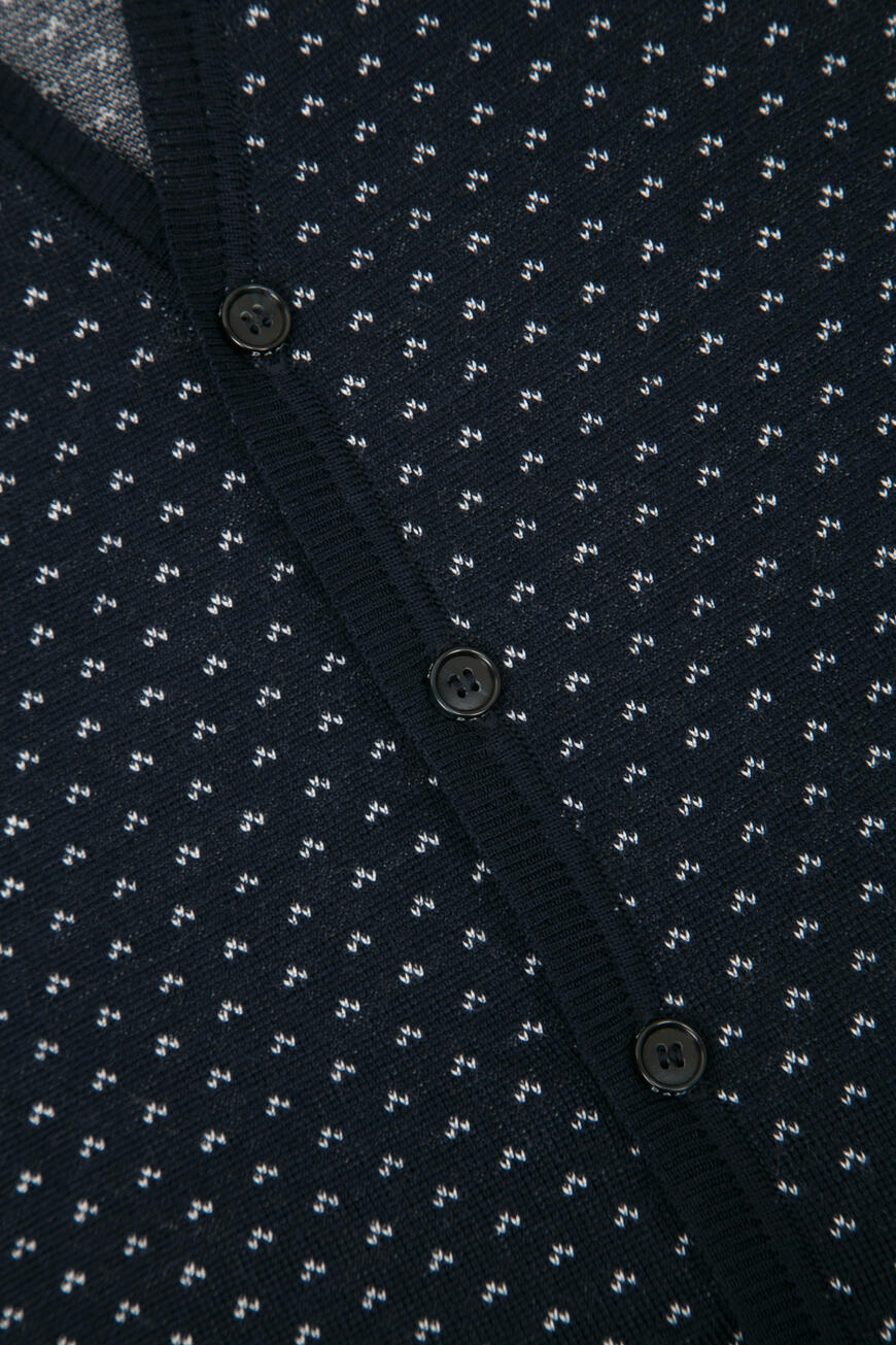 жилет  из италии вид сбоку