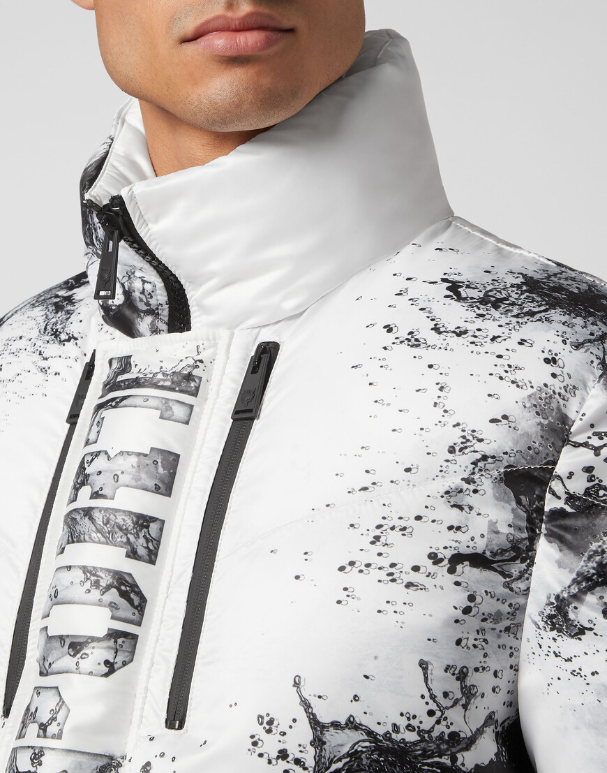 пуховик  из италии вид сбоку