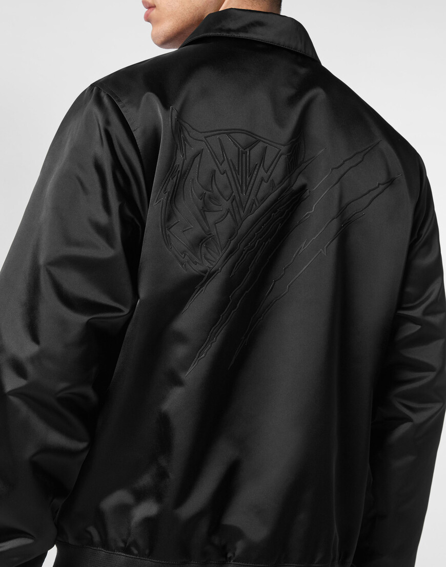 Товар черного цвета по низкой цене