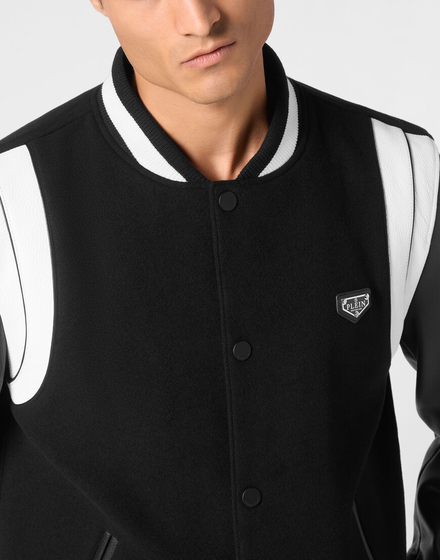 бомбер  из америки вид сбоку