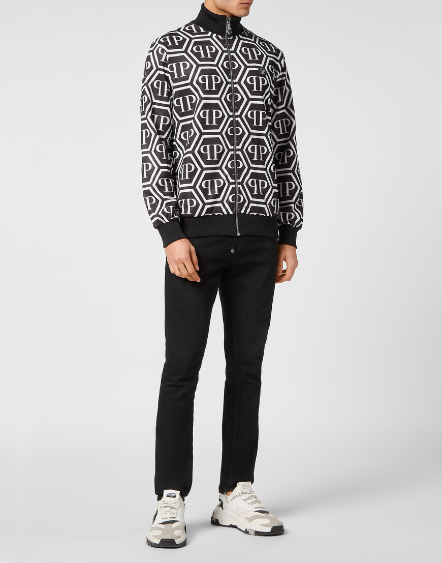 куртка  по цене 44317 руб вид справа