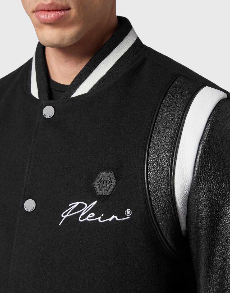 бомбер  из америки вид сбоку