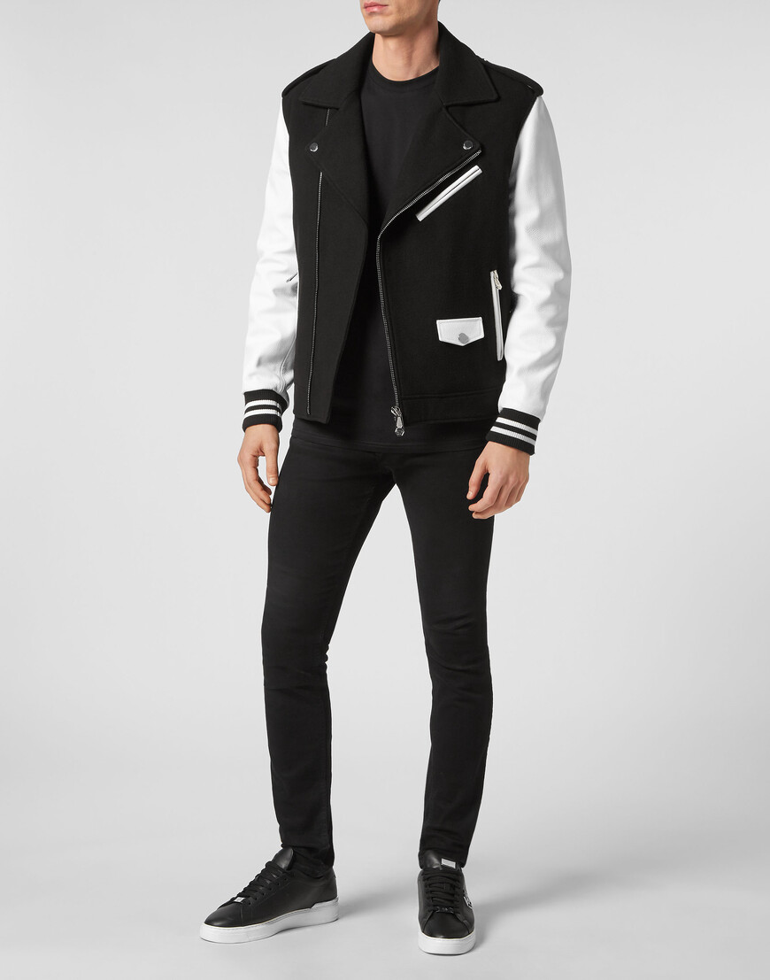 кожаная куртка  по цене 108528 руб вид справа