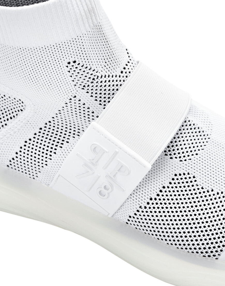 кроссовки  PPO--USC2231-PTE003N_0101 купить с доставкой