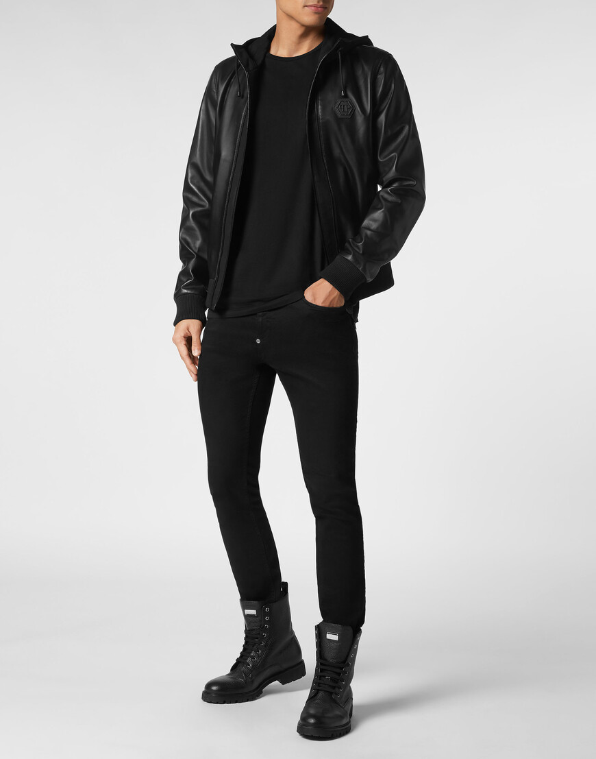 кожаная куртка  по цене 98064 руб вид справа