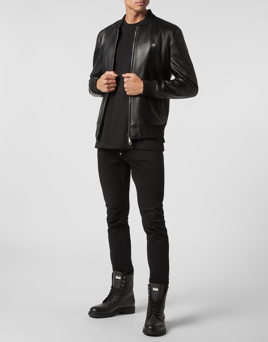 бомбер  по цене 206205 руб вид справа