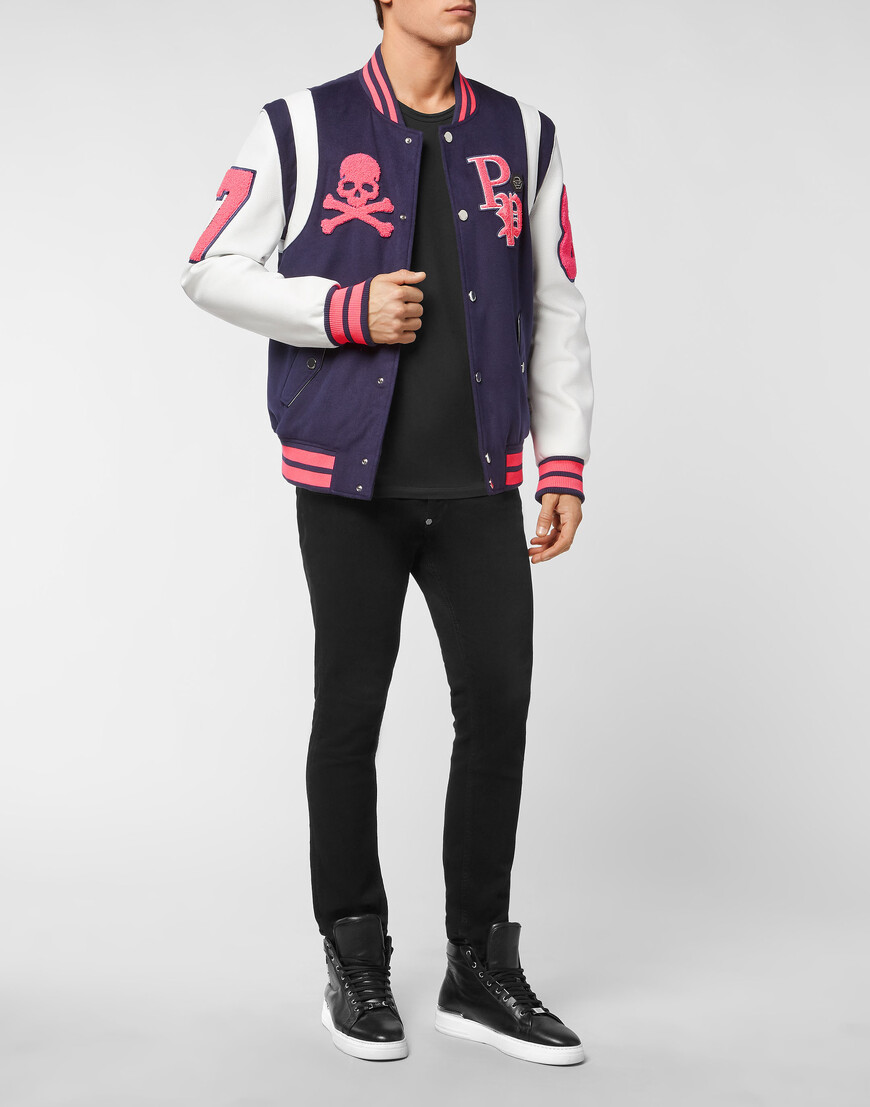 куртка  по цене 139279 руб вид справа