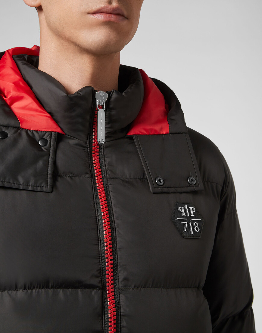 пуховик  из америки вид сбоку