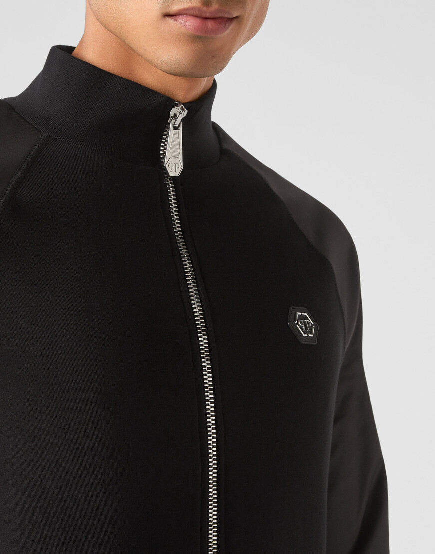 костюм спортивный  из америки вид сбоку