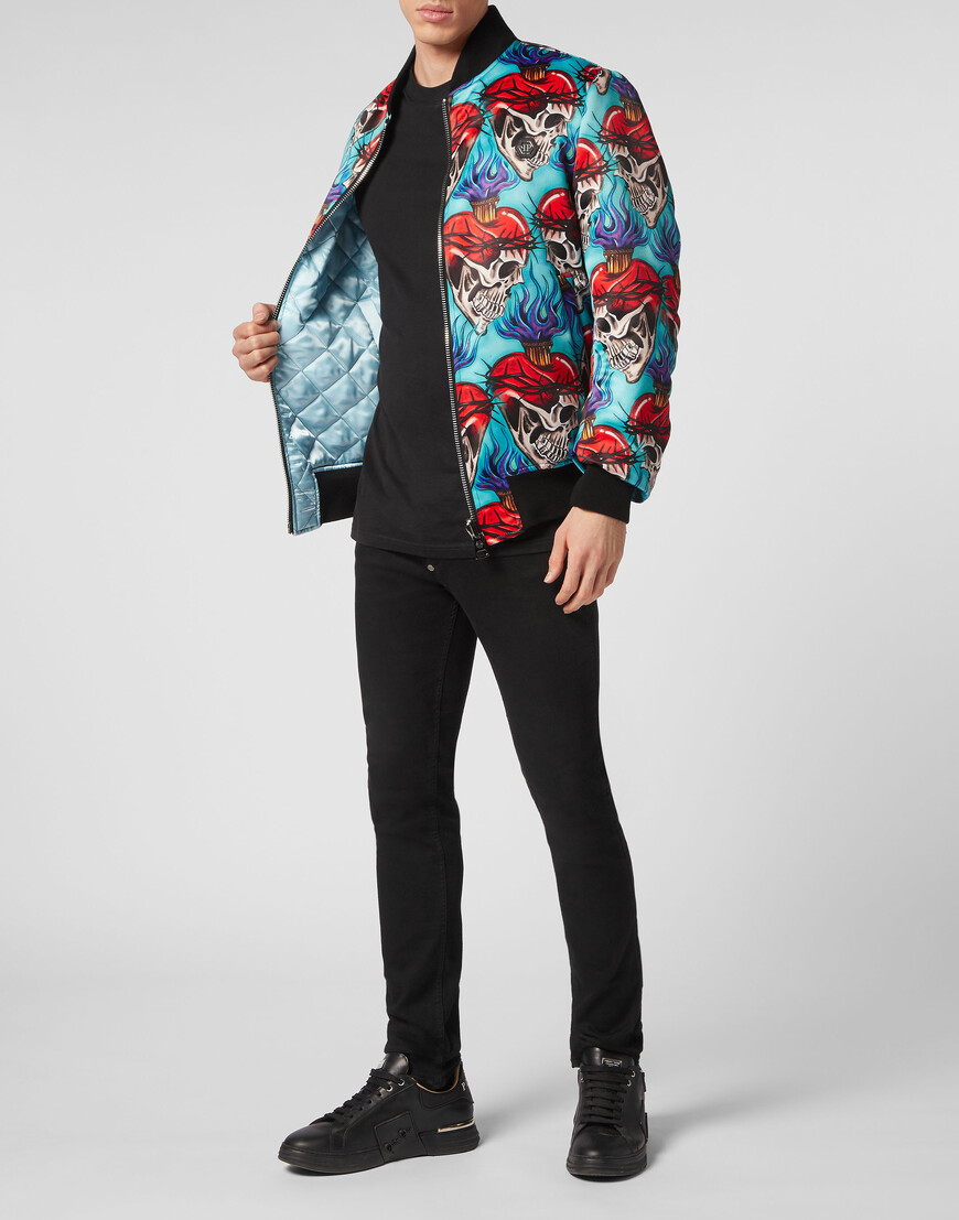 бомбер  по цене 93024 руб вид справа