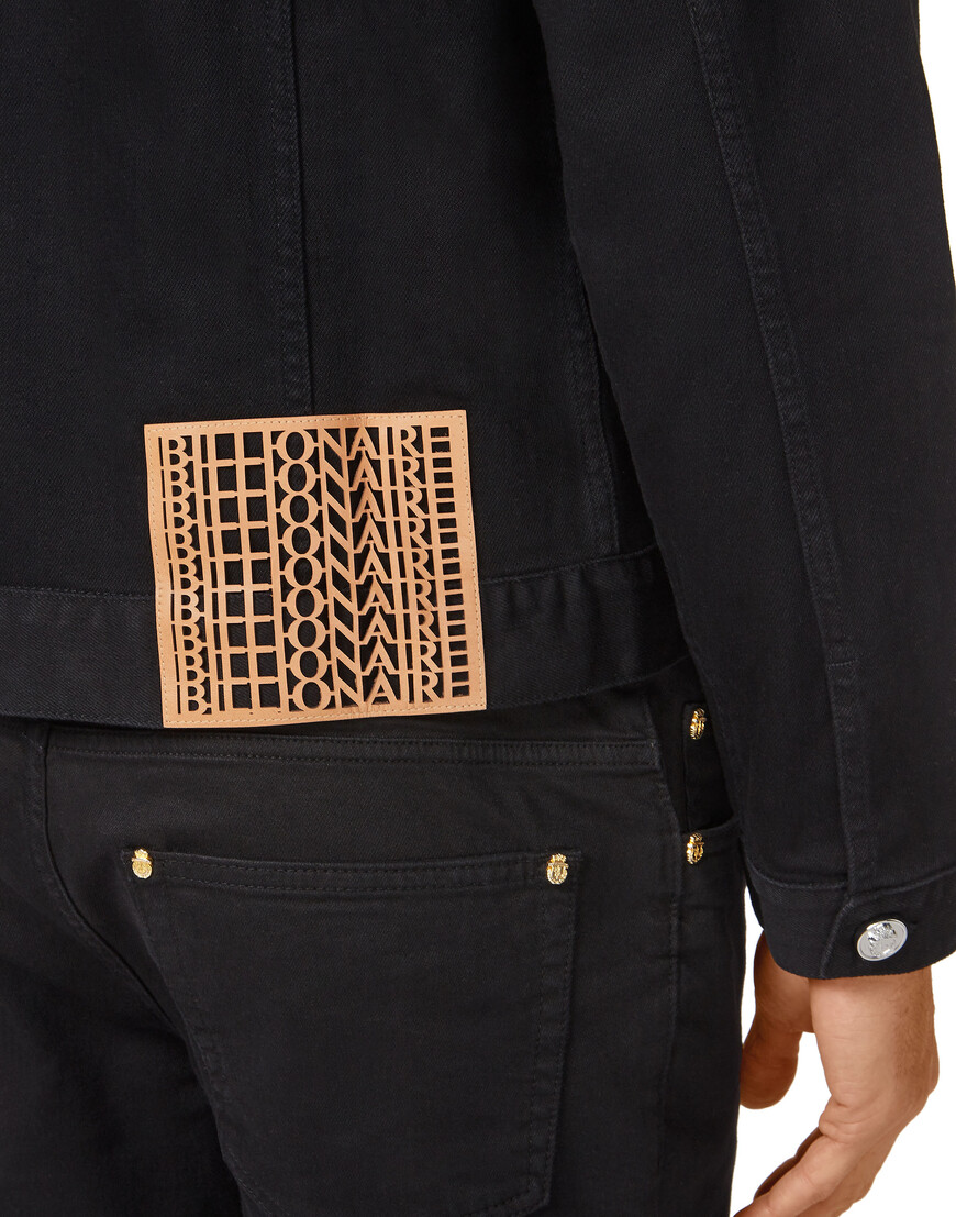 джинсовая куртка  из италии вид сбоку