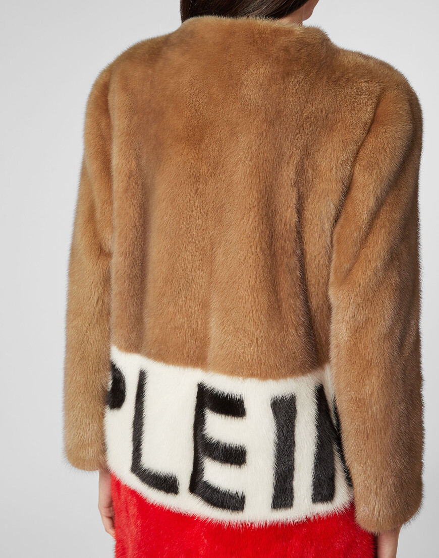 шуба  A19C-WFA0047-PFU003F_06 по низкой цене