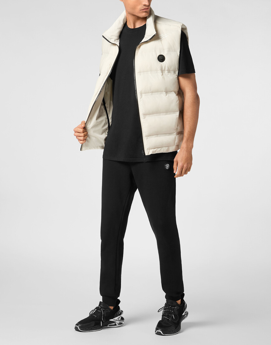 жилет  по цене 21600 руб вид справа