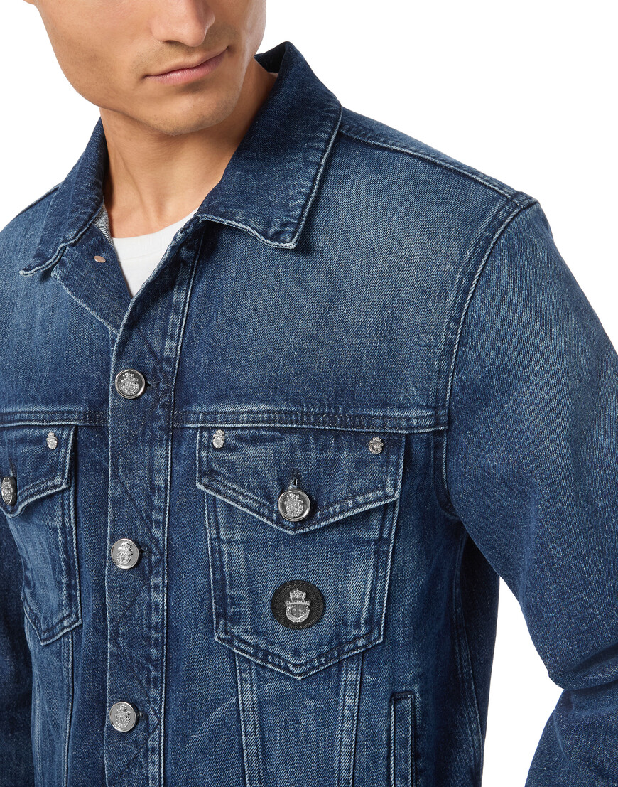 джинсовая куртка  по цене 48412 руб вид справа