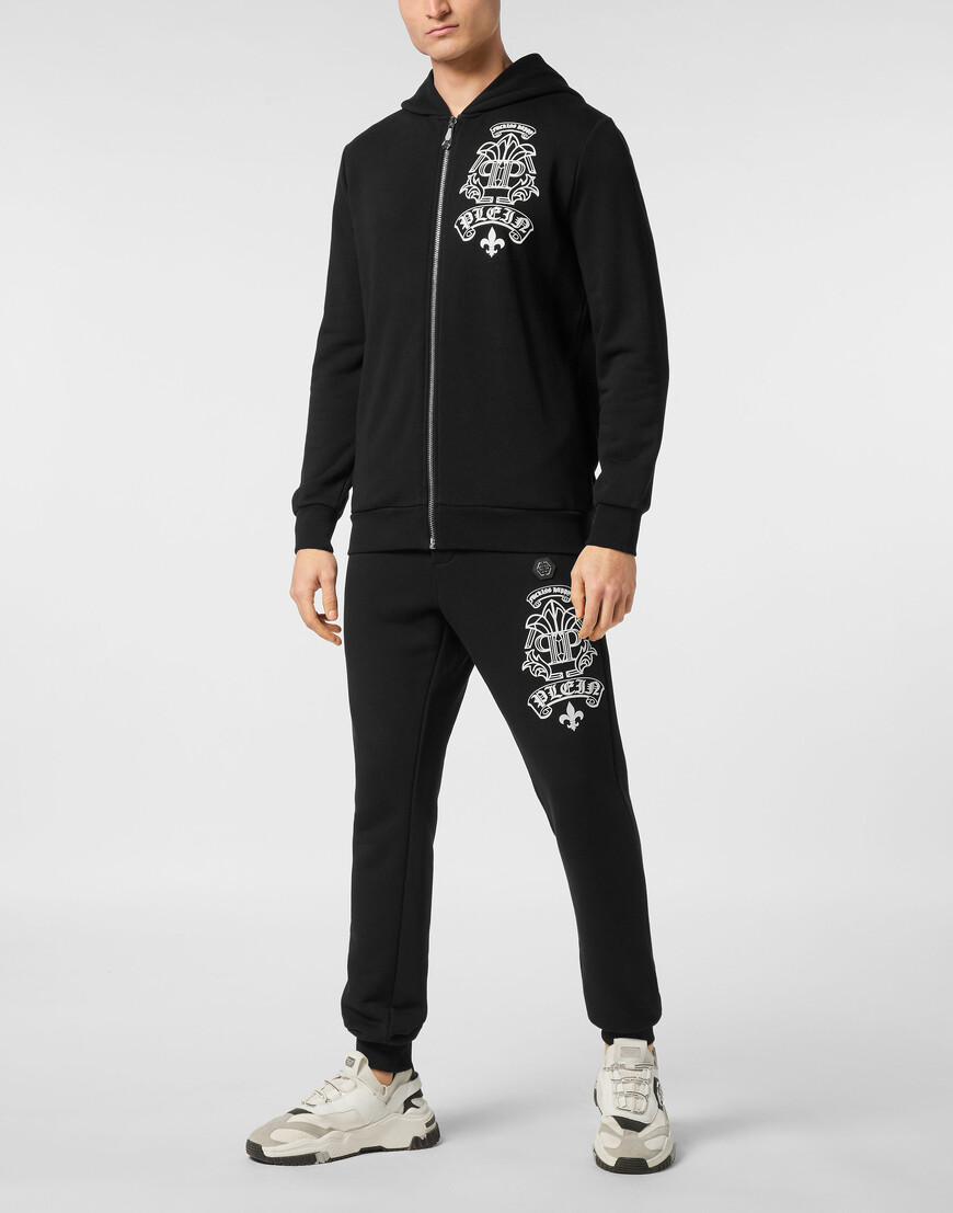 куртка  по цене 51680 руб вид справа