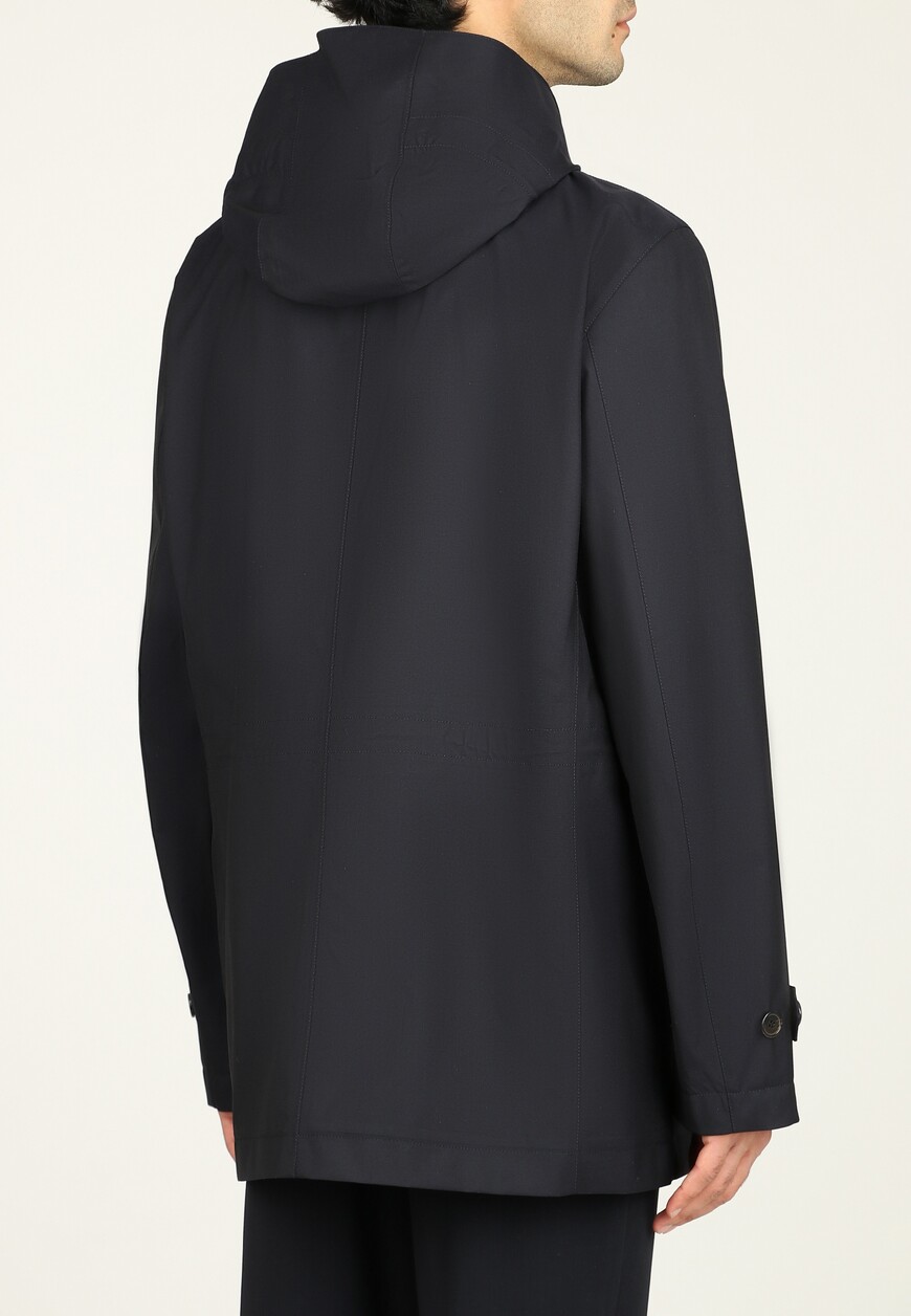 Товар синего цвета с внутренней стороны