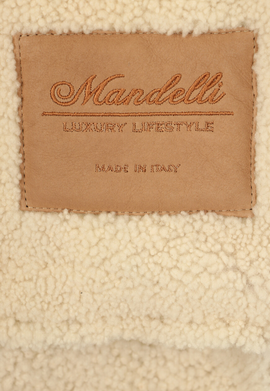 дубленка  A22-P5D401-7005 по распродаже