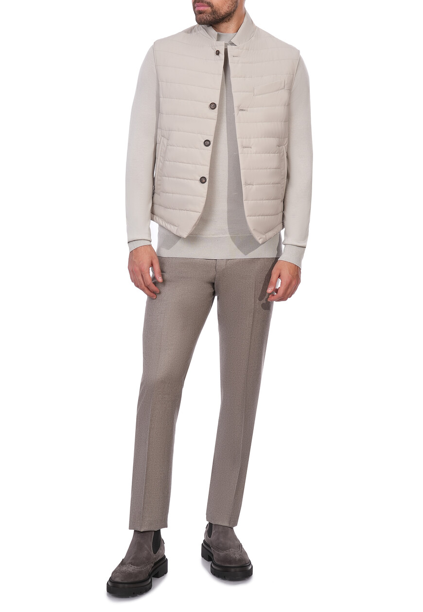 жилет  от бренда eleventy вид слева