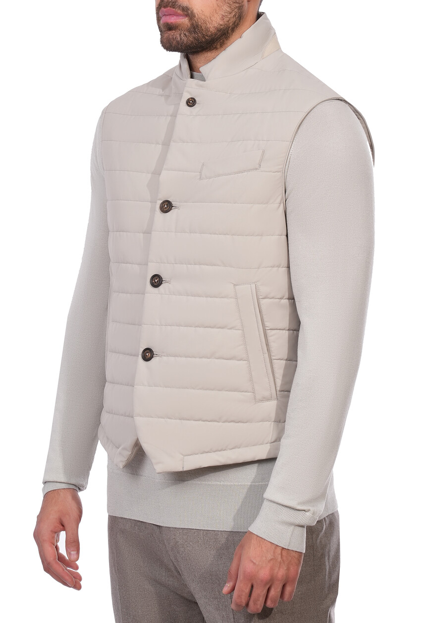 Товар зеленого цвета с внутренней стороны