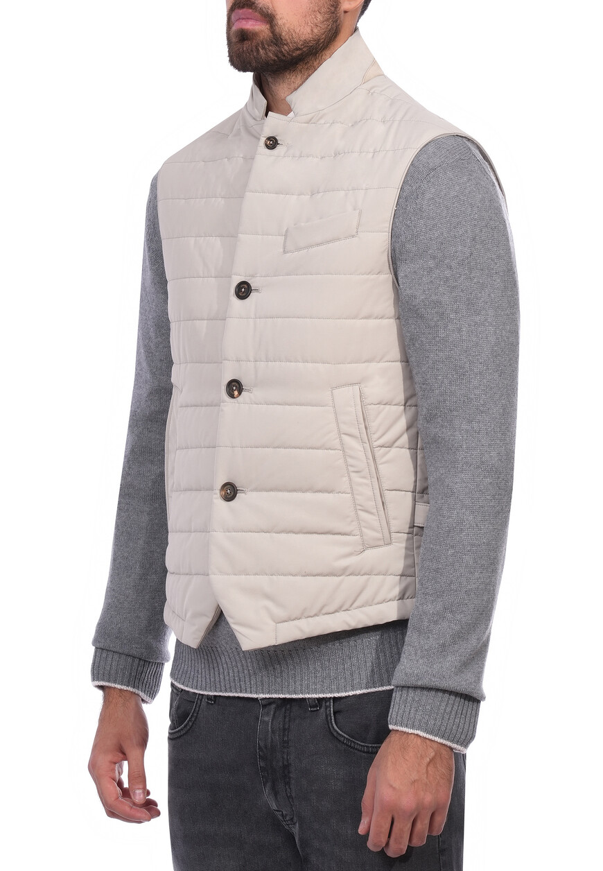 Товар серого цвета с внутренней стороны